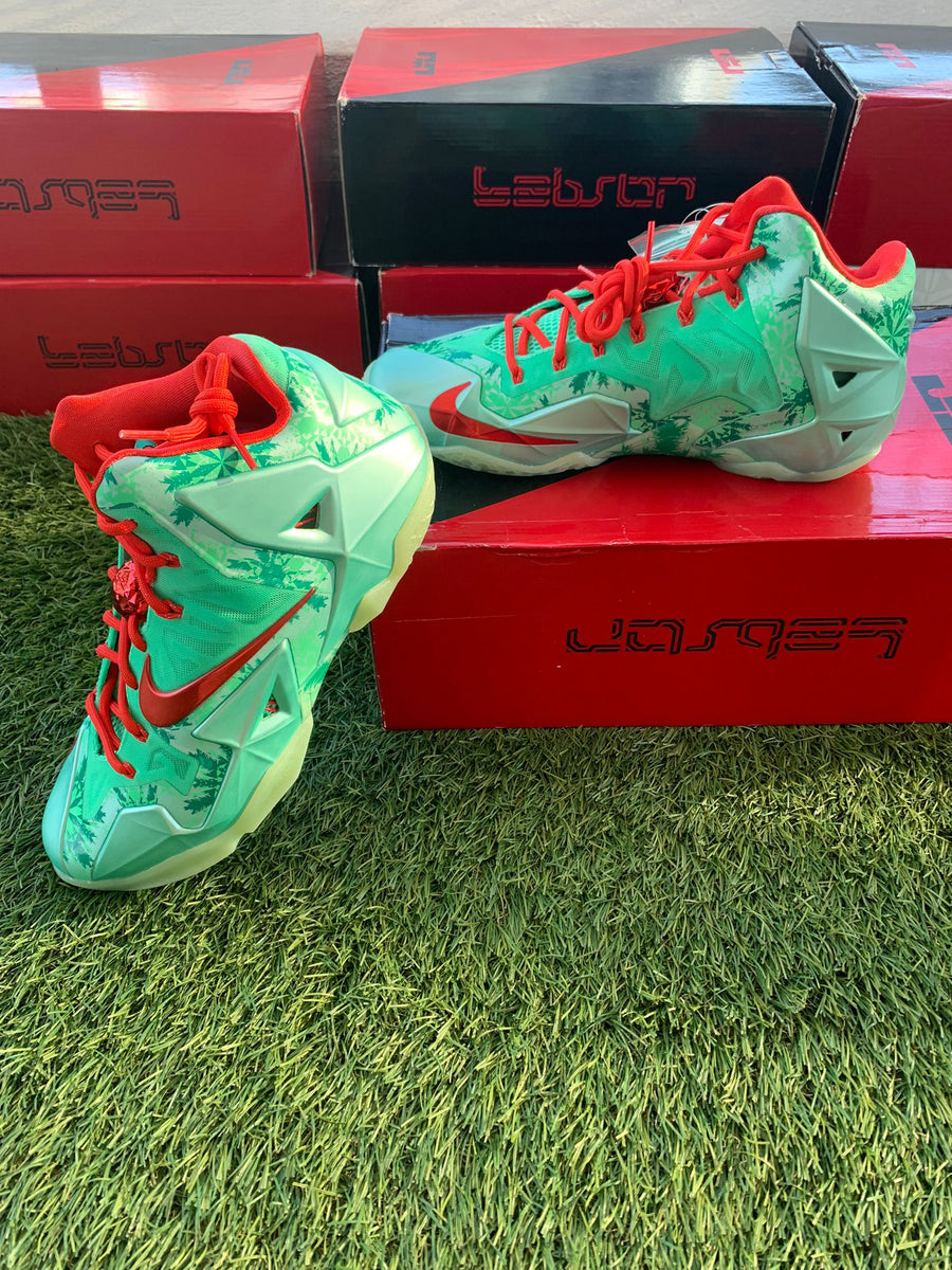 christmas lebrons 11